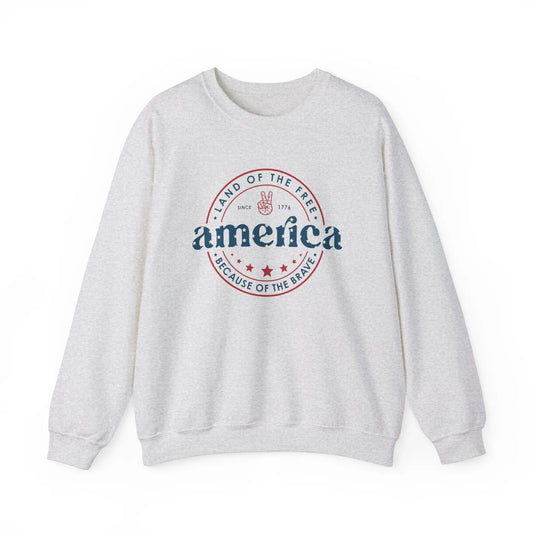 America: Land of the Free Because of the Brave Vintage Retro America Sweatshirt for Patriots Printify
