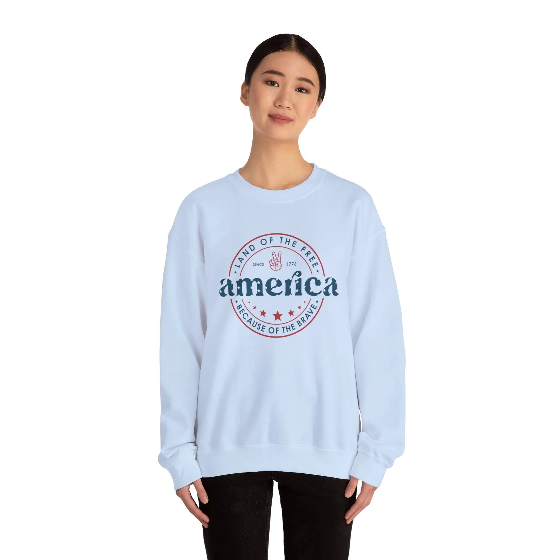 America: Land of the Free Because of the Brave Vintage Retro America Sweatshirt for Patriots Printify